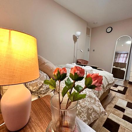 Canary Wharf Single Double And En-Suite Rooms London Eksteriør bilde