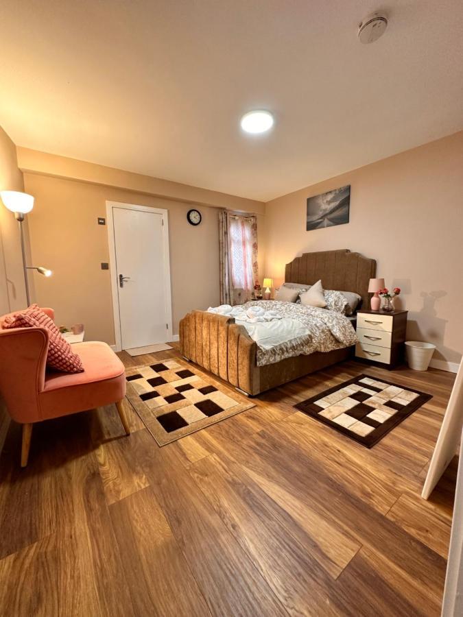 Canary Wharf Single Double And En-Suite Rooms London Eksteriør bilde