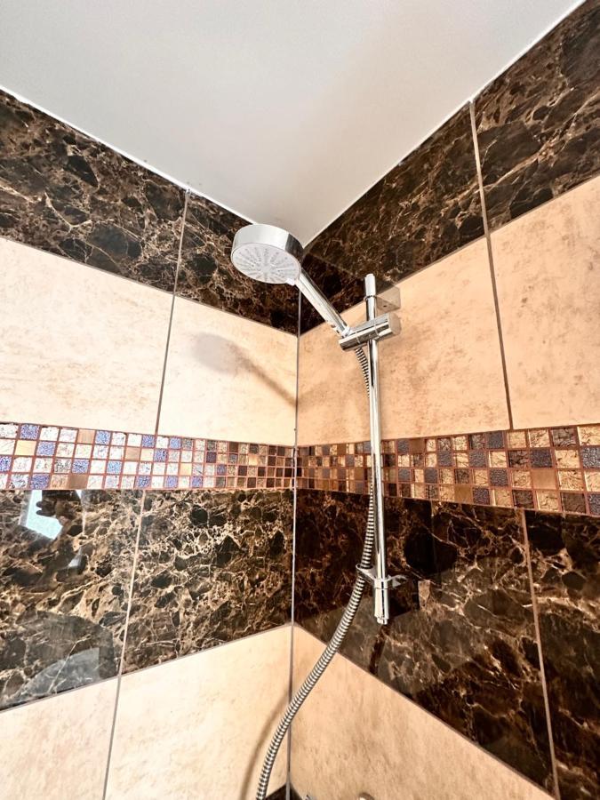 Canary Wharf Single Double And En-Suite Rooms London Eksteriør bilde