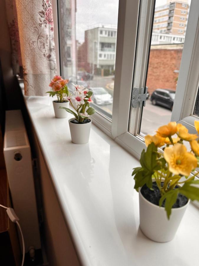 Canary Wharf Single Double And En-Suite Rooms London Eksteriør bilde