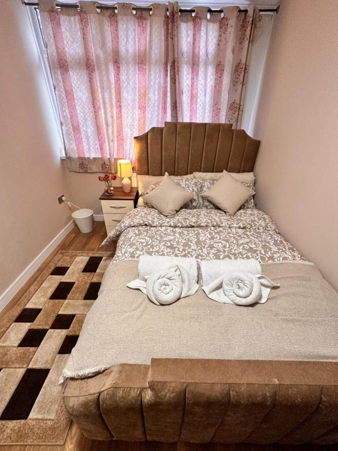 Canary Wharf Single Double And En-Suite Rooms London Eksteriør bilde
