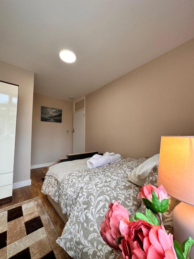 Canary Wharf Single Double And En-Suite Rooms London Eksteriør bilde
